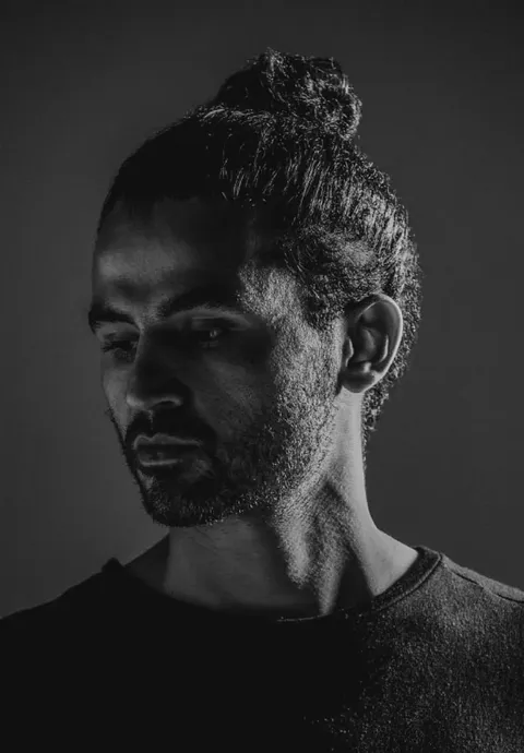 Armen Miran resmi