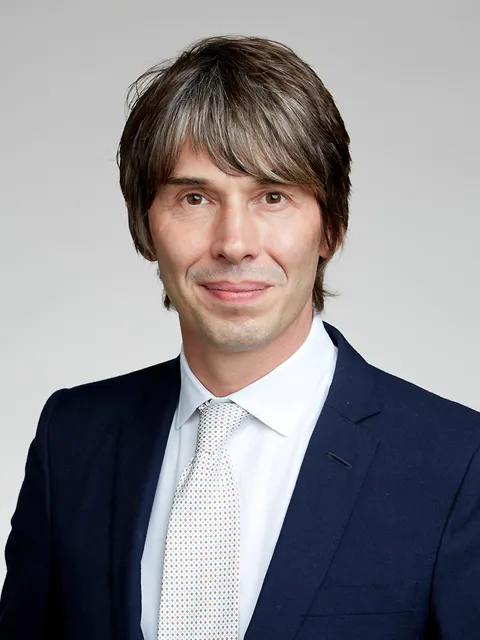 Brian Cox resmi