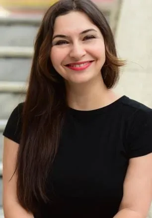 Ayça Işıldar resmi