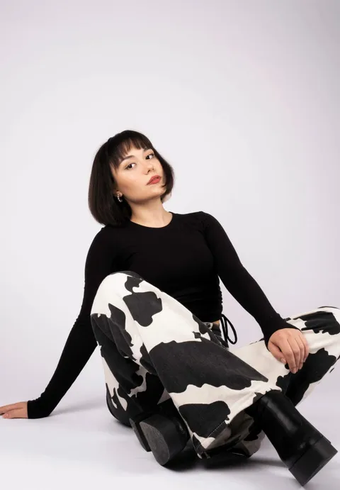 Ayça Özefe resmi