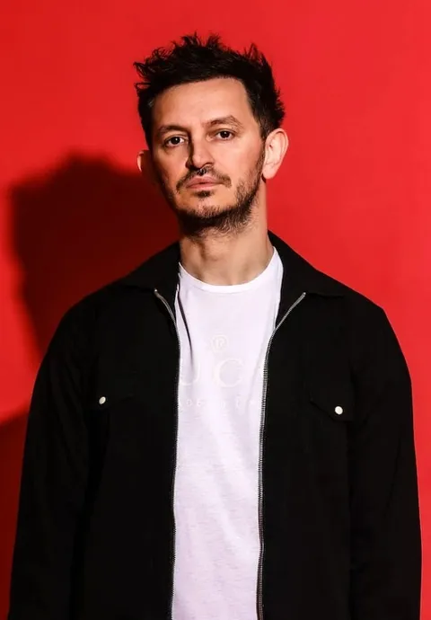 Burak Yeter resmi