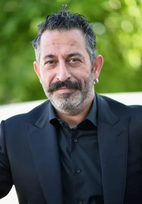Cem Yılmaz resmi