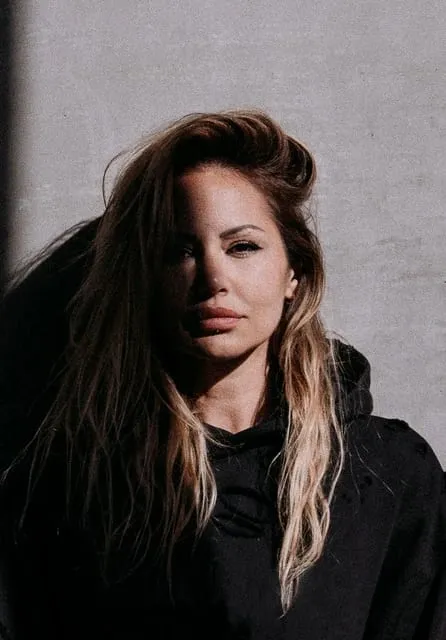 Deborah De Luca resmi