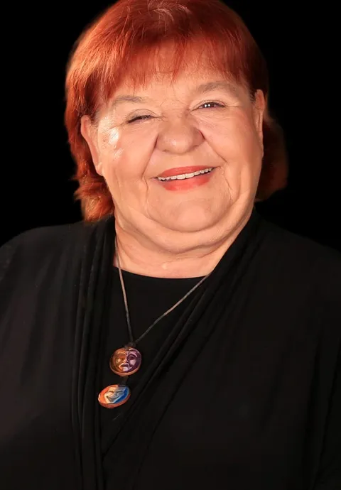 Defne Yalnız resmi