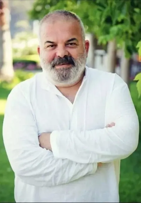 Deniz Oral resmi