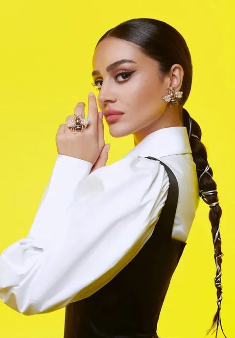 Elif Buse Doğan resmi