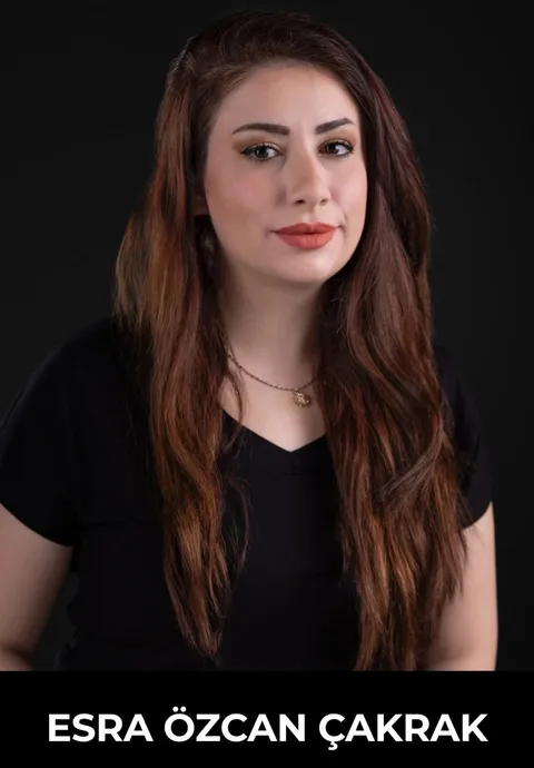 Esra Özcan Çakrak resmi
