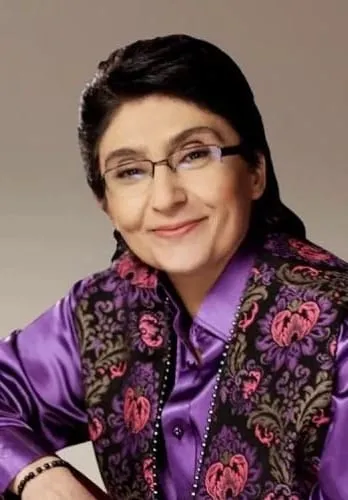 Güler Duman resmi