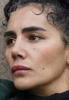 Özge Arslan resmi