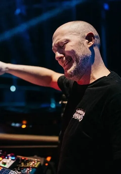 Paul Kalkbrenner resmi