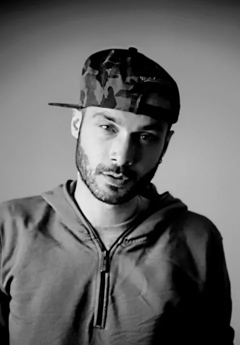Sansar Salvo resmi