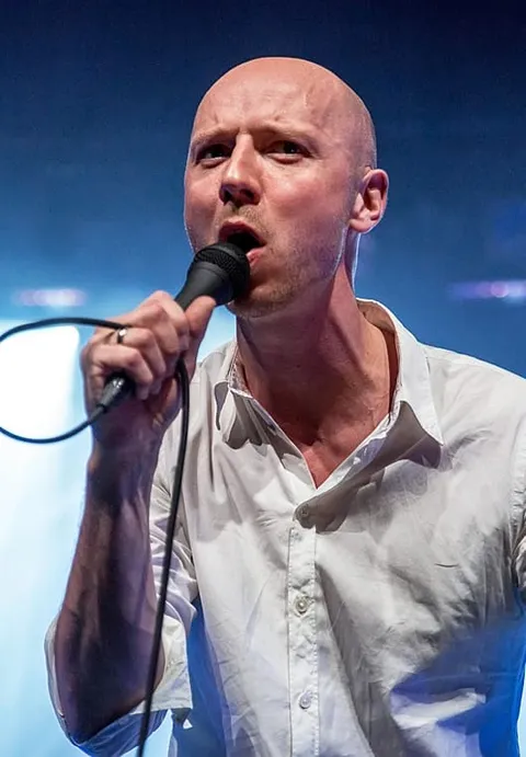Sivert Høyem resmi