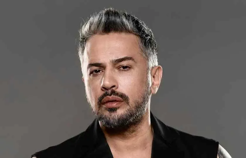 Emre Altuğ card