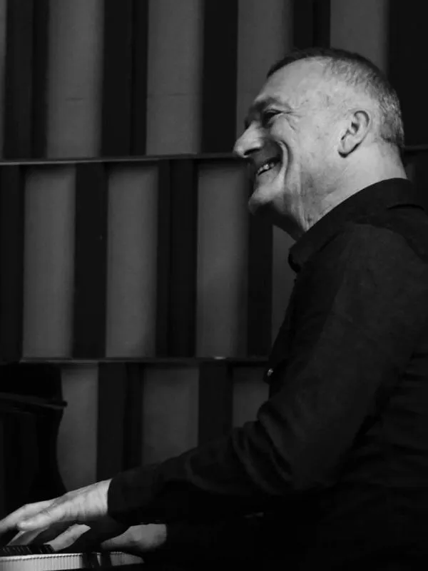 Kerem Görsev Trio card