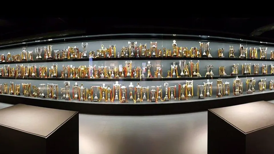 Galatasaray Stadyum Müzesi ve Stadyum Turu card