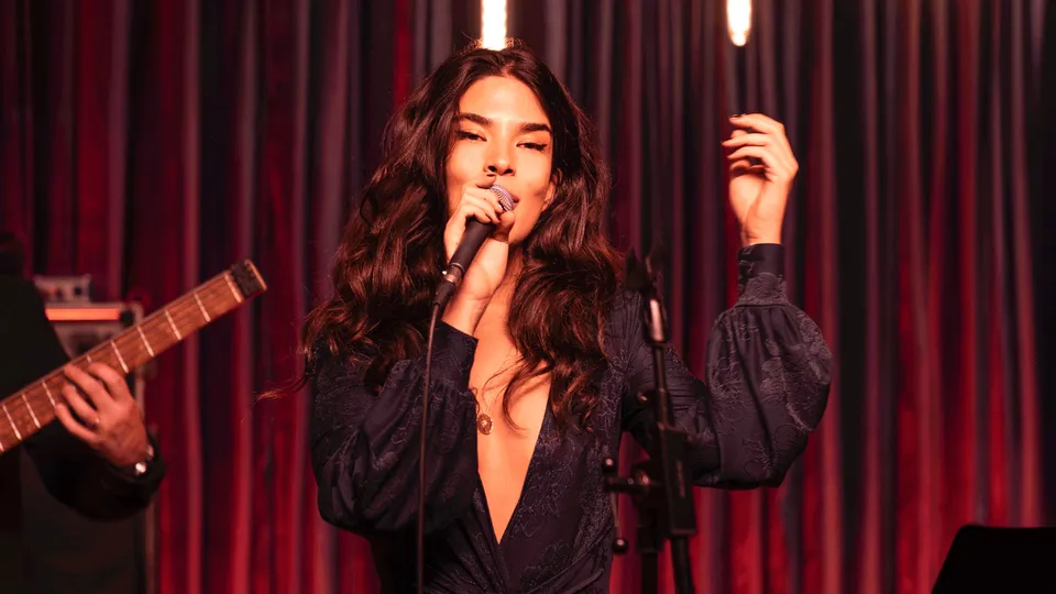 Ada Sanlıman - Ada Sings Amy Winehouse card