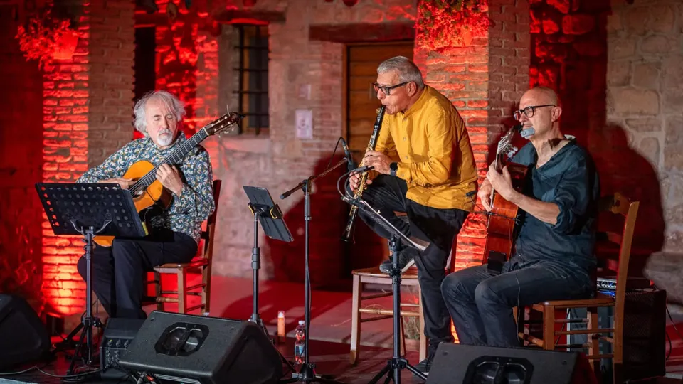 Mirabassi Di Modugno Balducci Trio card