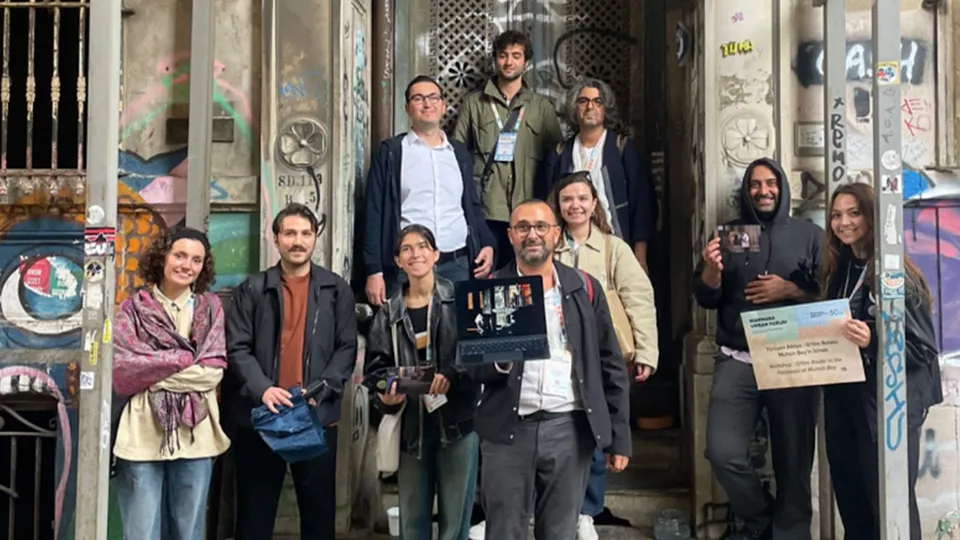 O film Route ile Şişhane’den Çukurcuma’ya Türk Sinemasının Kadrajları Arasında Yolculuk card
