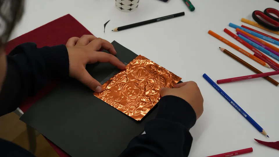 Çocuk Atölyesi: Parıldayan Kozmos (7-11 Yaş) card