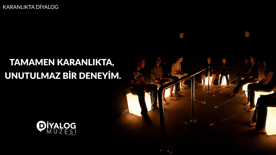 Karanlıkta Diyalog card