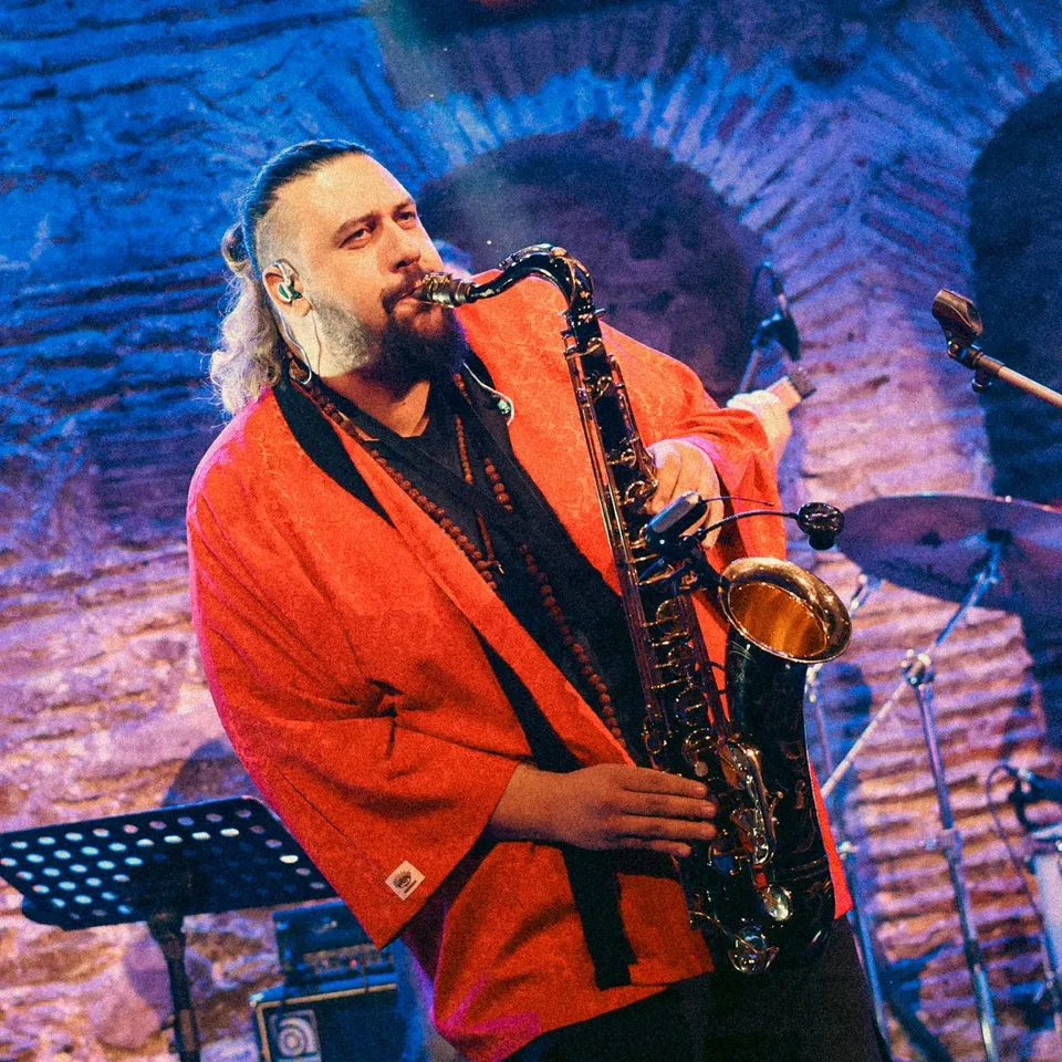 Anıl Şallıel X Balkan Sessions  card