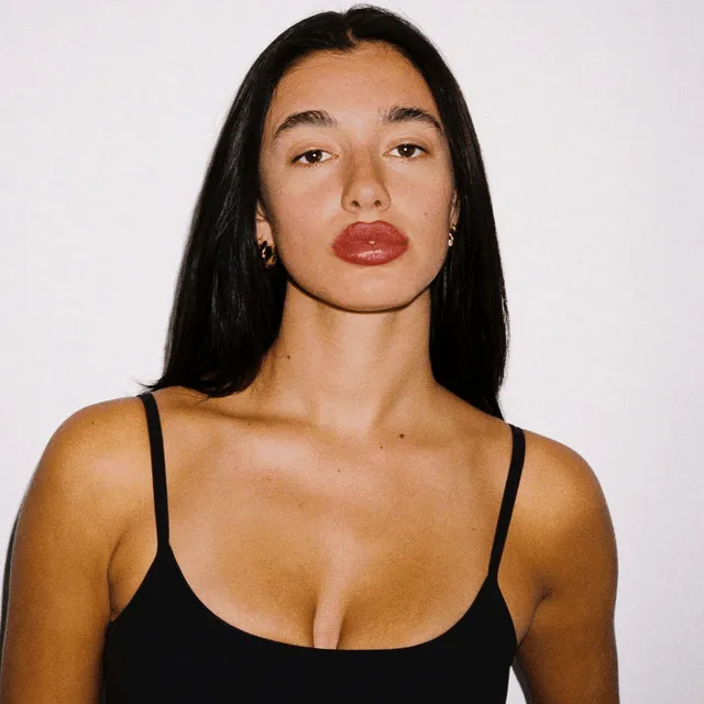 Delilah Saxena card