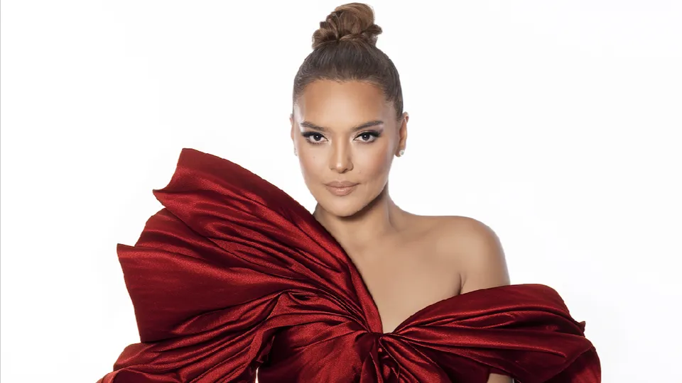 Demet Akalın card