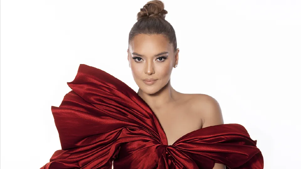 Demet Akalın card