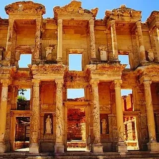 Efes Antik Tiyatro mekan görseli